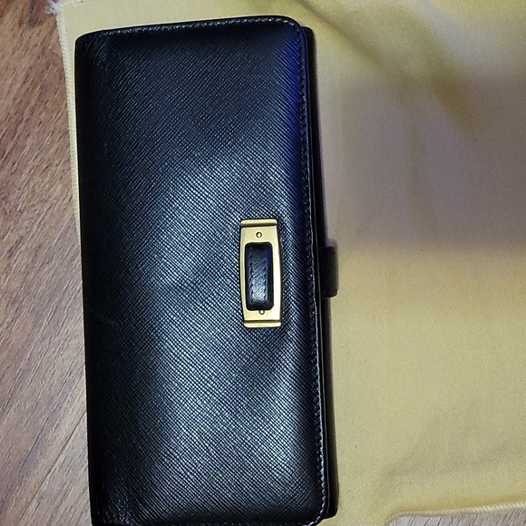 Wallet - Picture 1 of 9